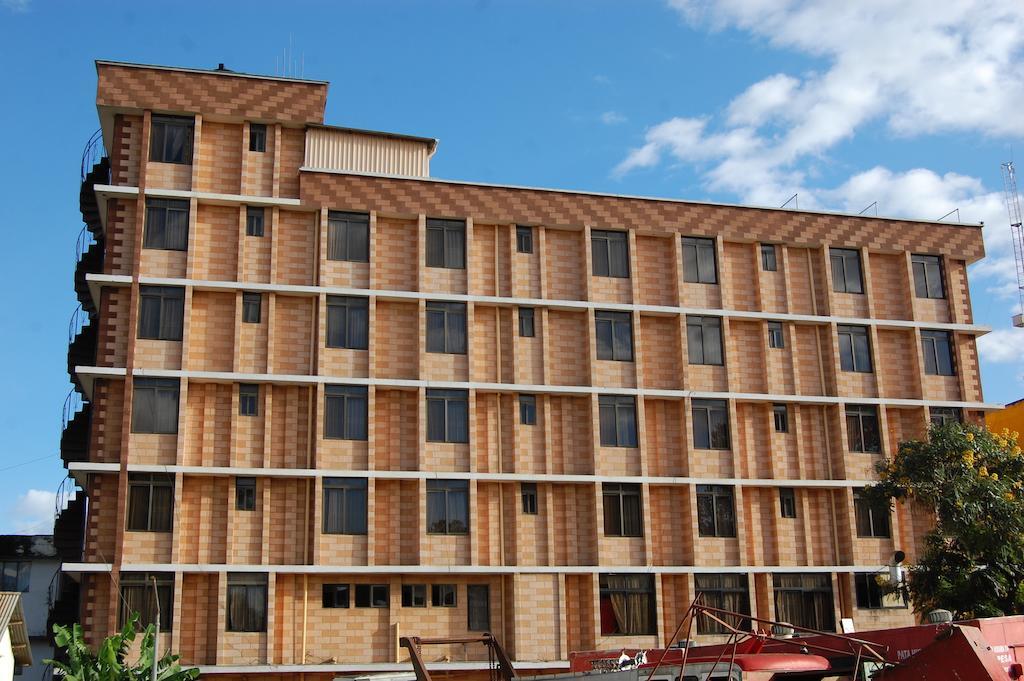 Arusha Tourist Inn Hotel Экстерьер фото